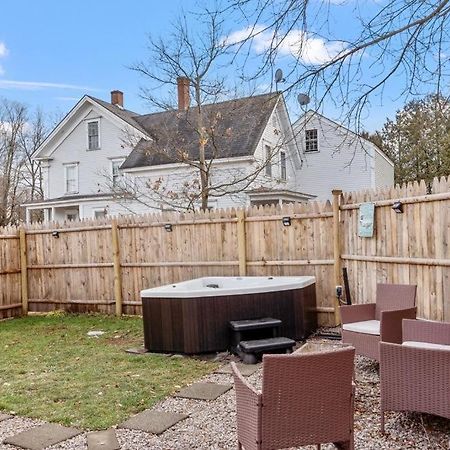 New!! Lovely Unit W/ Private Hot Tub And Patio! Laconia Zewnętrze zdjęcie
