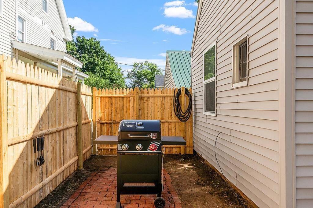 New!! Lovely Unit W/ Private Hot Tub And Patio! Laconia Zewnętrze zdjęcie