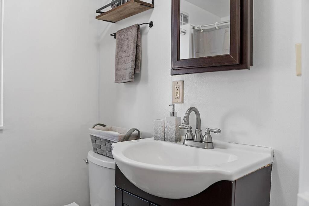 New!! Lovely Unit W/ Private Hot Tub And Patio! Laconia Zewnętrze zdjęcie